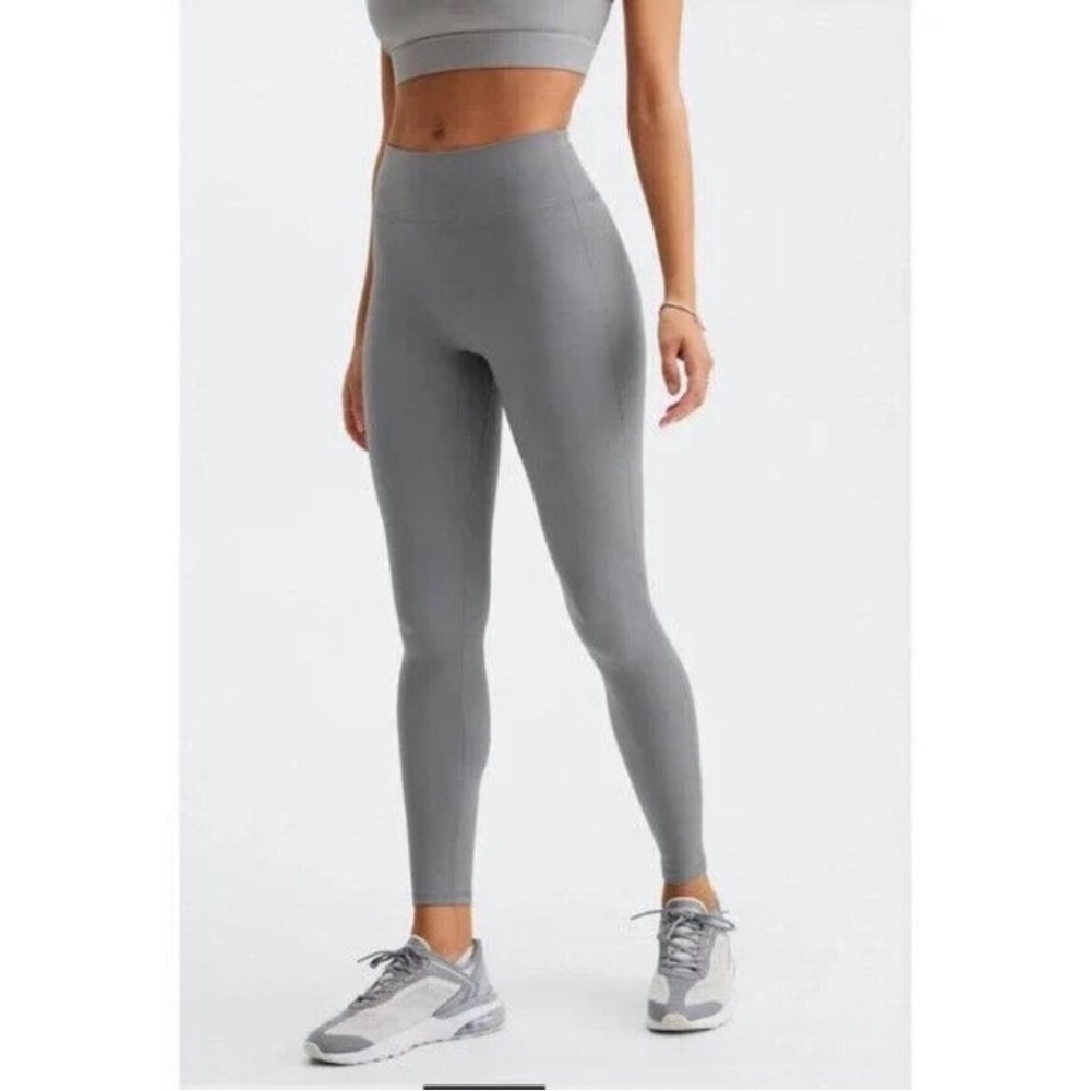 Fabletics Trinity Motion 365 High-Waisted Pocket Leggings- size M